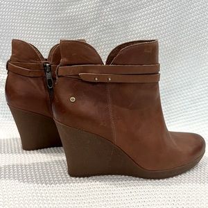 UGG wedge leather boots size 9.5